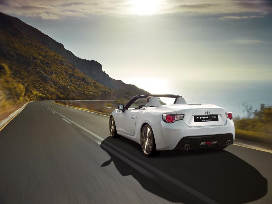  Toyota FT-86 Open Concept 2013 года  (фото 18 из 25)